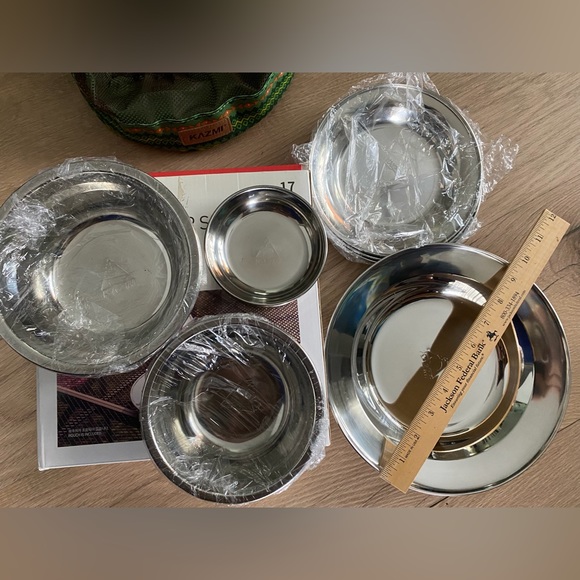 New in box stainless steel dinnerware 17 pieces - Picture 3 of 7